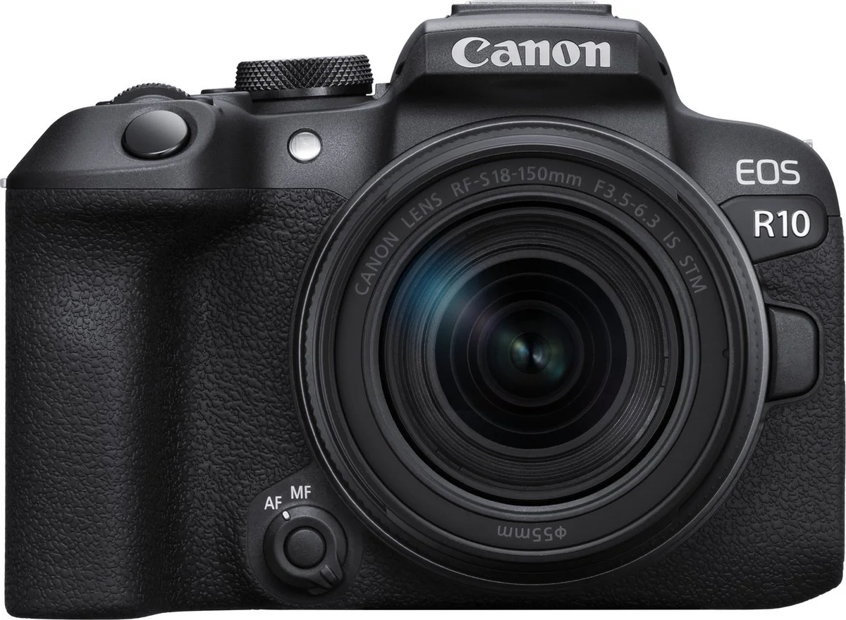 Canon EOS R10 + 18-150mm lens