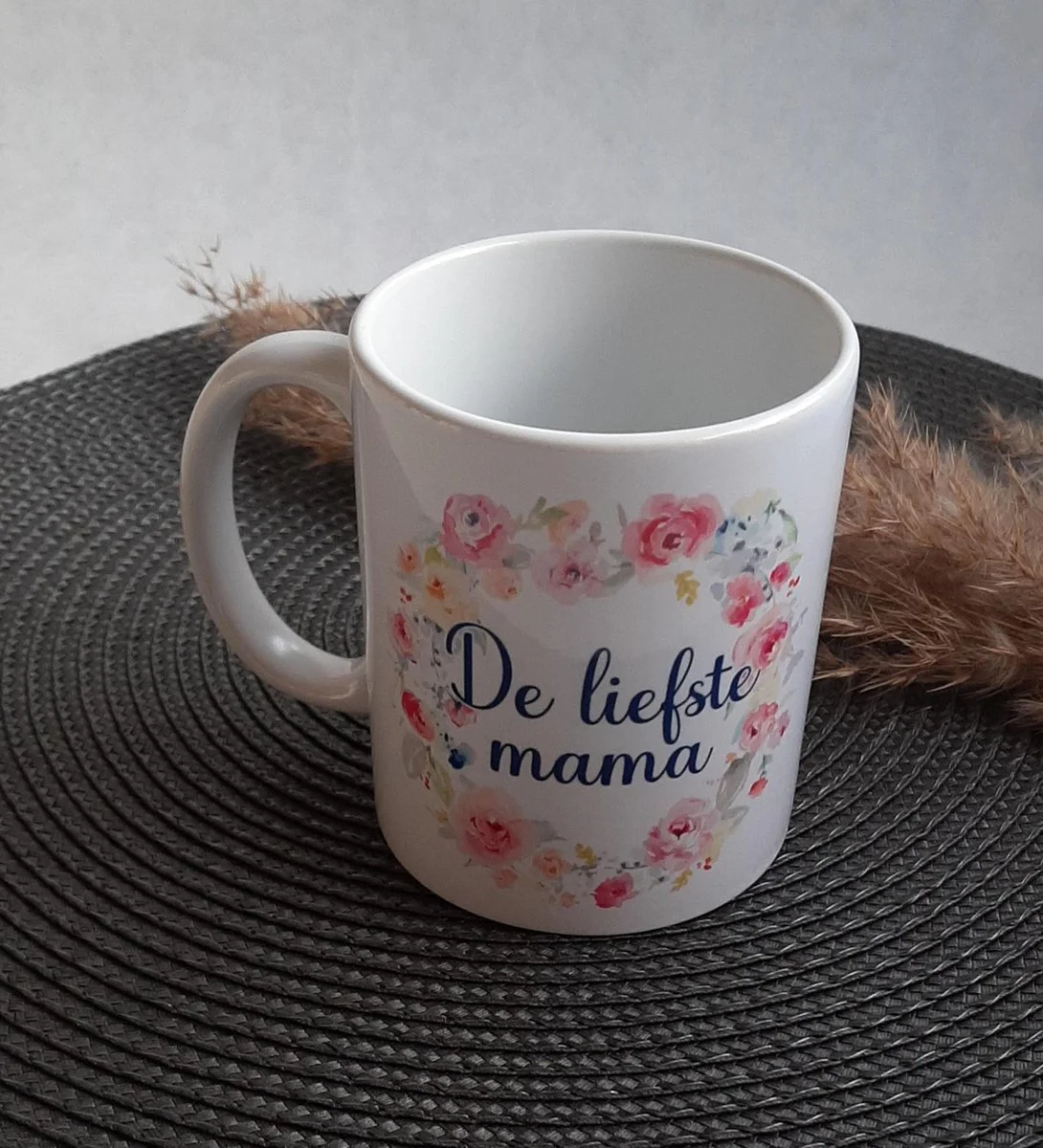 Mint11 - Mok - de liefste mama - Moederdag cadeau - Bloemen - koffiemok - koffiebeker - theemok - theebeker - cadeau voor haar - kado voor haar