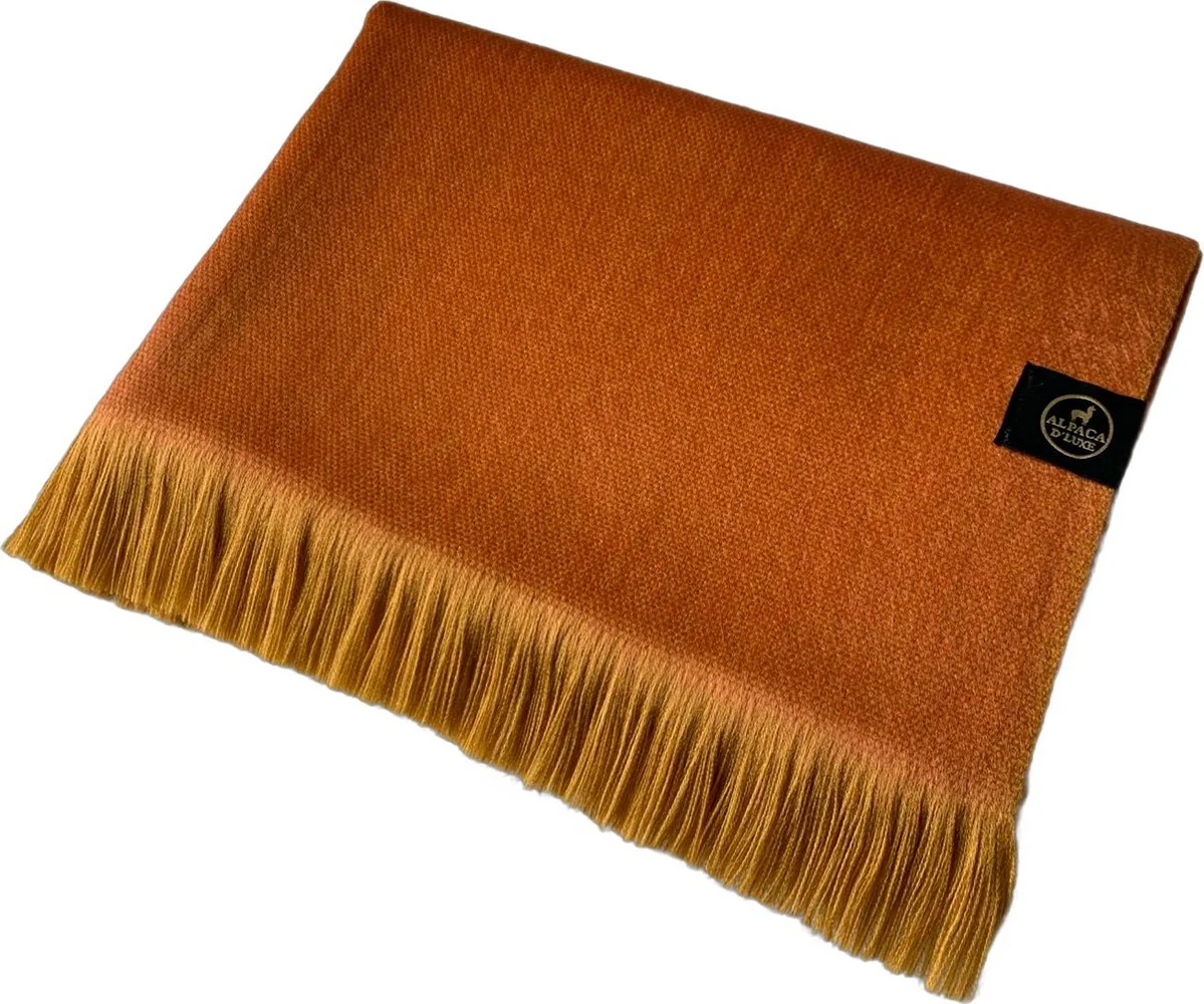 Alpaca D'Luxe Sjaal - Sustainable - Hypoallergeen - Oranje - Scarf - Handgemaakt met alpacawol - Zacht en van Kwaliteit - Luxe cadeau - Kerstcadeau - Anti-allergie - Comfortabel - Gift - Duurzaam - Sjaals Dames - Sjaals Heren - Hoogwaardige kwaliteit