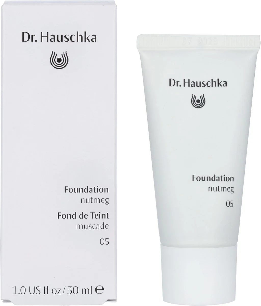 Dr. Hauschka Foundation Nutmeg 05 30ML