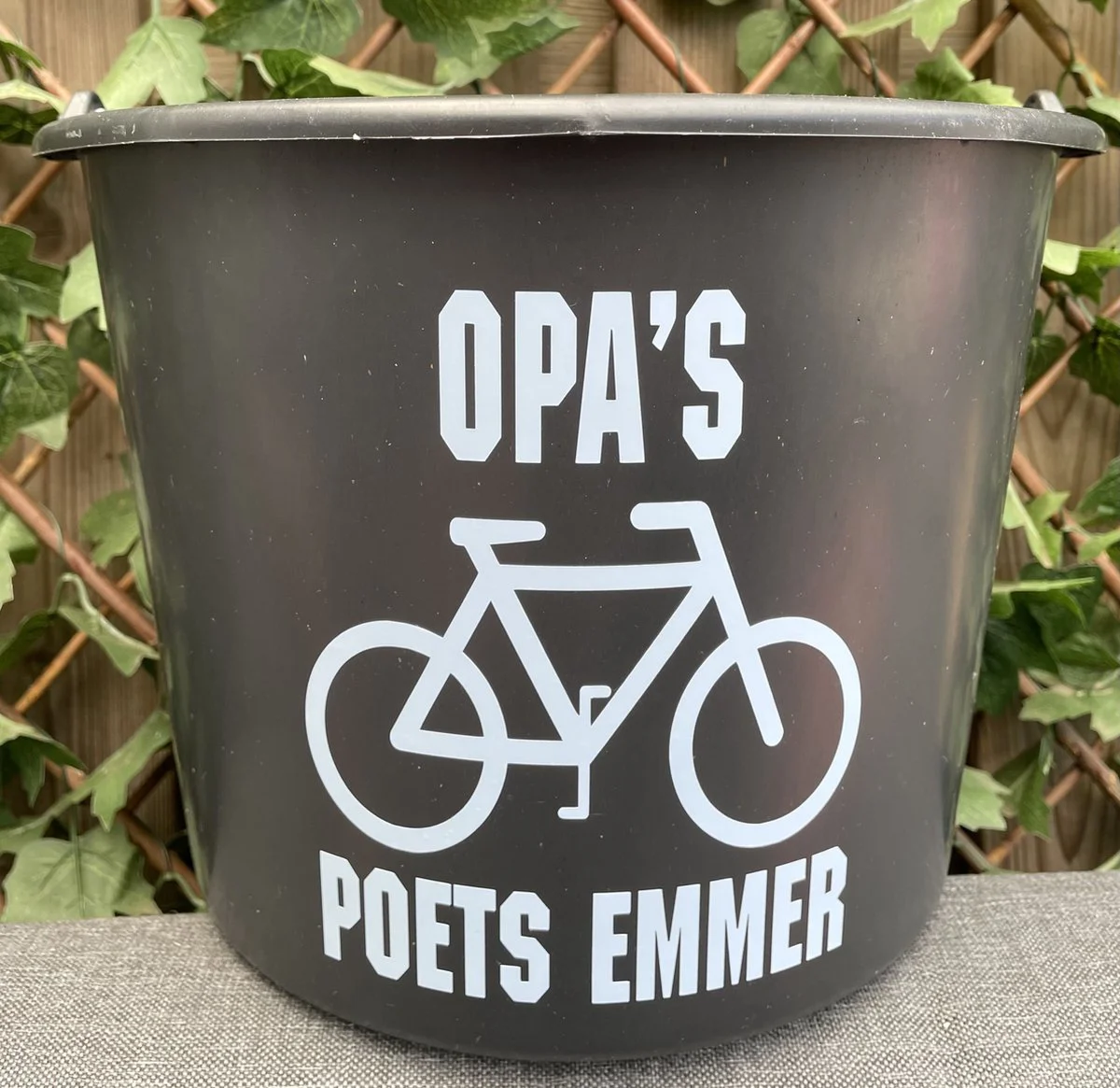 Emmer - 12 Liter- Met tekst: Opa's fiets poets emmer - mountainbike - wielrennen - e bike - Ebike - E-Bike - opa - kleur Roze - cadeauKado - Verjaardag - Feest - Feestje - Partij - Partijtje - Feesten - Poetsen Jarig - Feestelijk - Tuinieren - Tuin