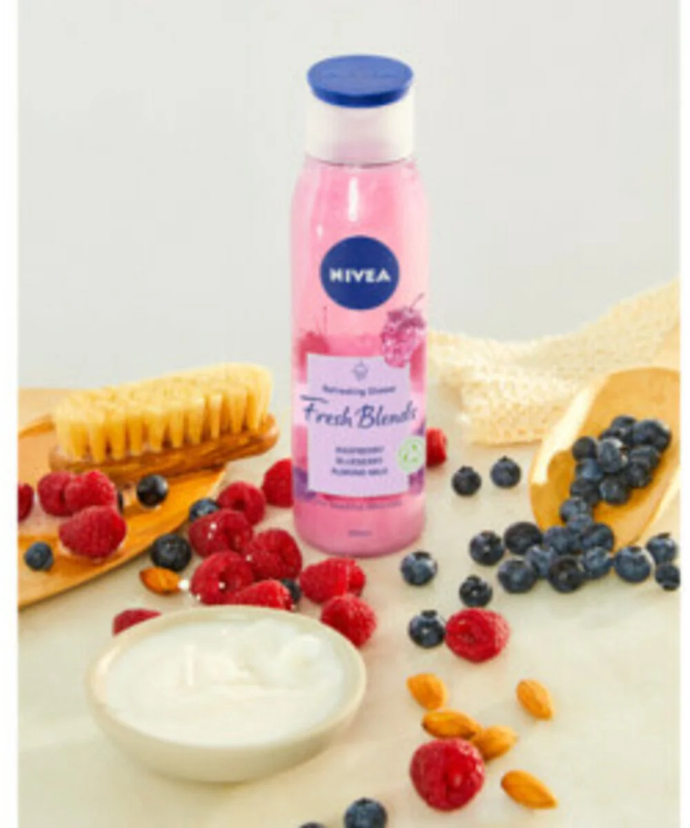 3x NIVEA Fresh Blends Douchegel Fresh Blends Raspberry 300 ml